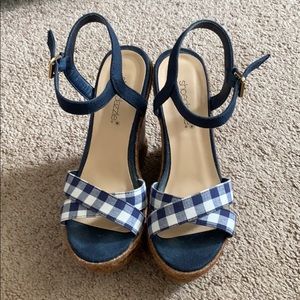 Blue checkered high wedges